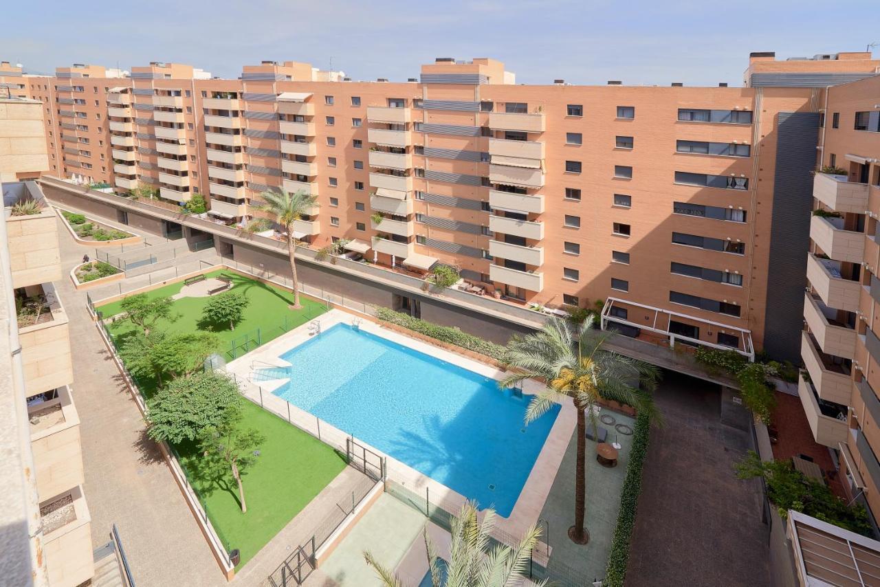 Alterhome Apartamento Con Piscina Maria Zambrano Málaga Eksteriør bilde