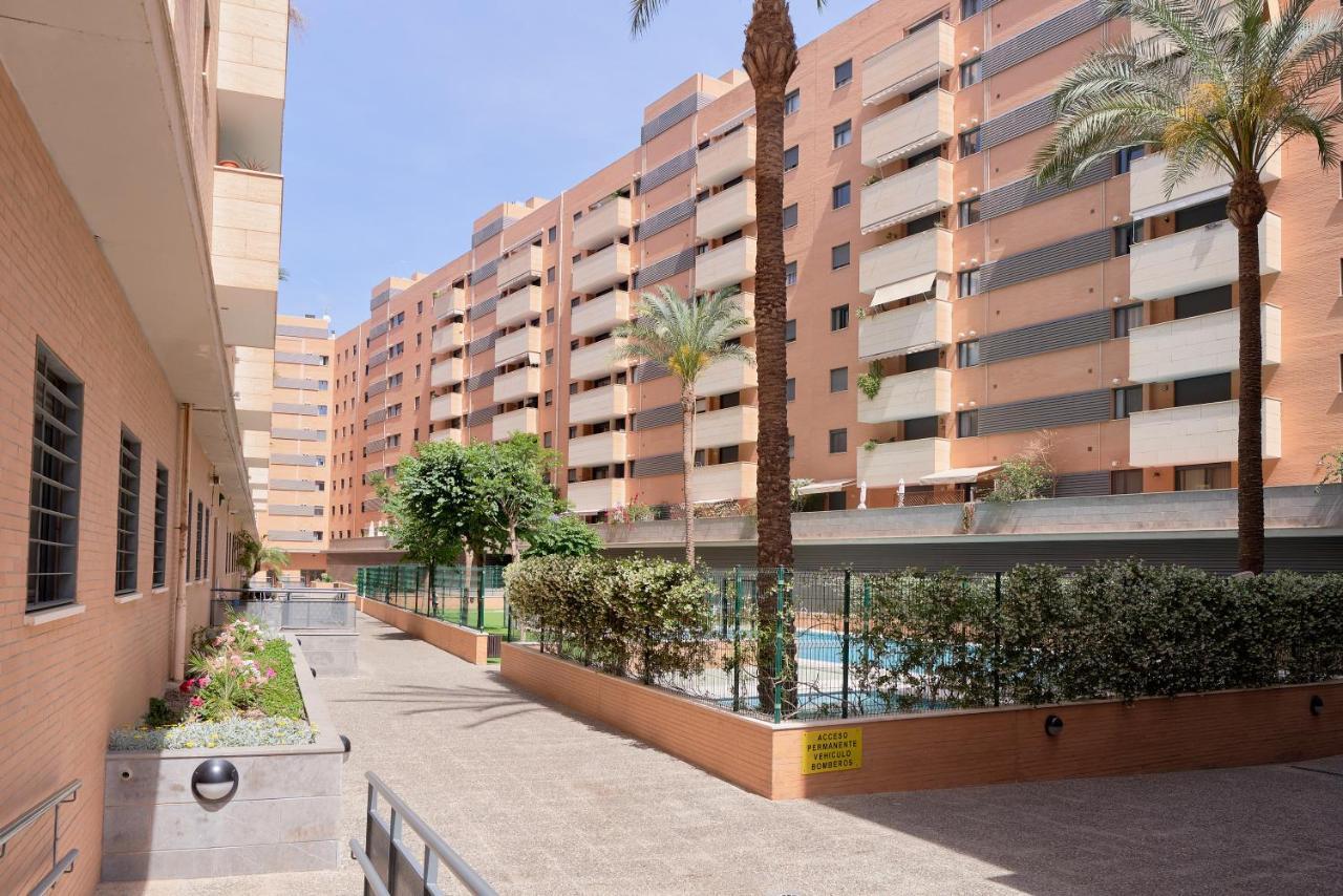 Alterhome Apartamento Con Piscina Maria Zambrano Málaga Eksteriør bilde
